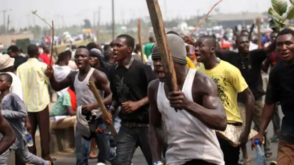 Mob Lynch Chief With 124 Male, Female Boxers In Delta